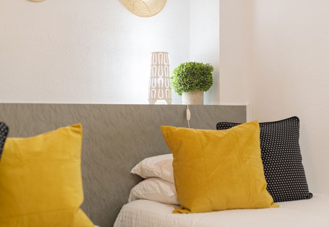 Apartment in Las Palmas de Gran Canaria - Beach Accommodation Las Canteras (2D) Eclipse Apartment in Las Palmas de Gran Canaria - Beach Accommodation Las Canteras (2D) Eclipse