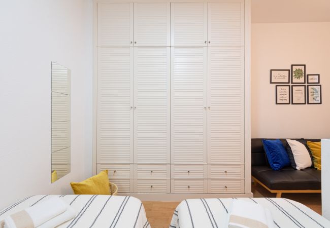 Apartment in Las Palmas de Gran Canaria - Beach Accommodation Las Canteras (2D) Eclipse Apartment in Las Palmas de Gran Canaria - Beach Accommodation Las Canteras (2D) Eclipse