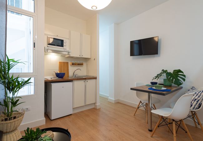Apartment in Las Palmas de Gran Canaria - Beach Accommodation Las Canteras (2D) Eclipse Apartment in Las Palmas de Gran Canaria - Beach Accommodation Las Canteras (2D) Eclipse