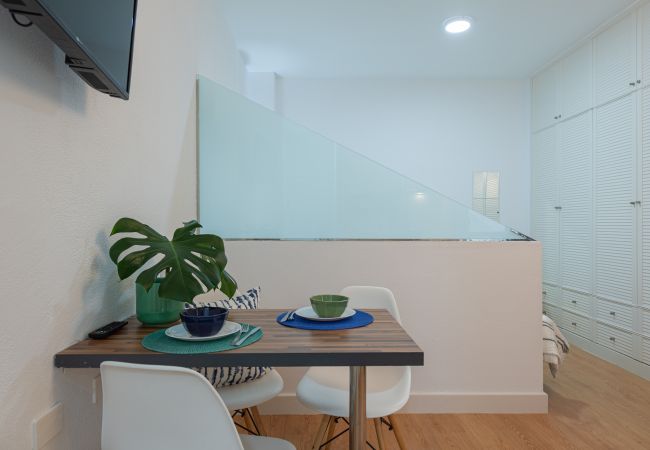 Apartment in Las Palmas de Gran Canaria - Beach Accommodation Las Canteras (2D) Eclipse Apartment in Las Palmas de Gran Canaria - Beach Accommodation Las Canteras (2D) Eclipse