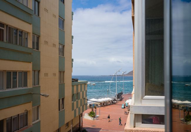 Apartment in Las Palmas de Gran Canaria - Beach Accommodation Las Canteras (1B) Apartment in Las Palmas de Gran Canaria - Beach Accommodation Las Canteras (1B)