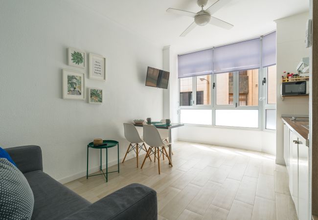 Apartment in Las Palmas de Gran Canaria - Beach Accommodation Las Canteras (1B) Apartment in Las Palmas de Gran Canaria - Beach Accommodation Las Canteras (1B)