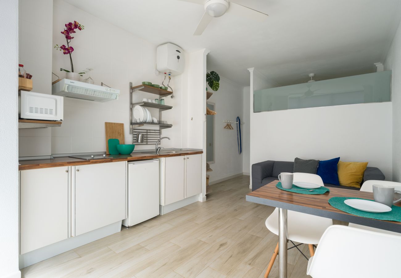Apartment in Las Palmas de Gran Canaria - Beach Accommodation Las Canteras (1B) Apartment in Las Palmas de Gran Canaria - Beach Accommodation Las Canteras (1B)