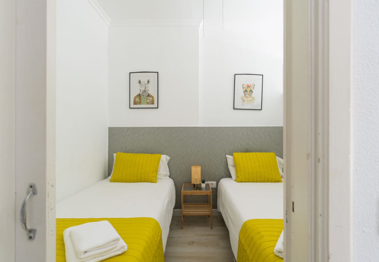 Apartment in Las Palmas de Gran Canaria - Beach Accommodation Las Canteras (1C)